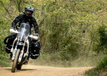 A Complete Guide to Motorcycles: Choosing, Riding, and Maintaining