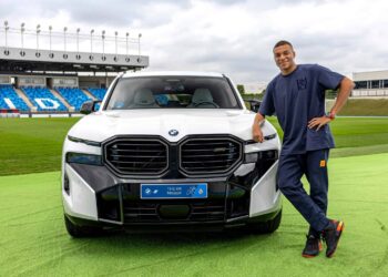 Footballers, Supercars and the Surprising Truth About How Many Players Get Their Cars
